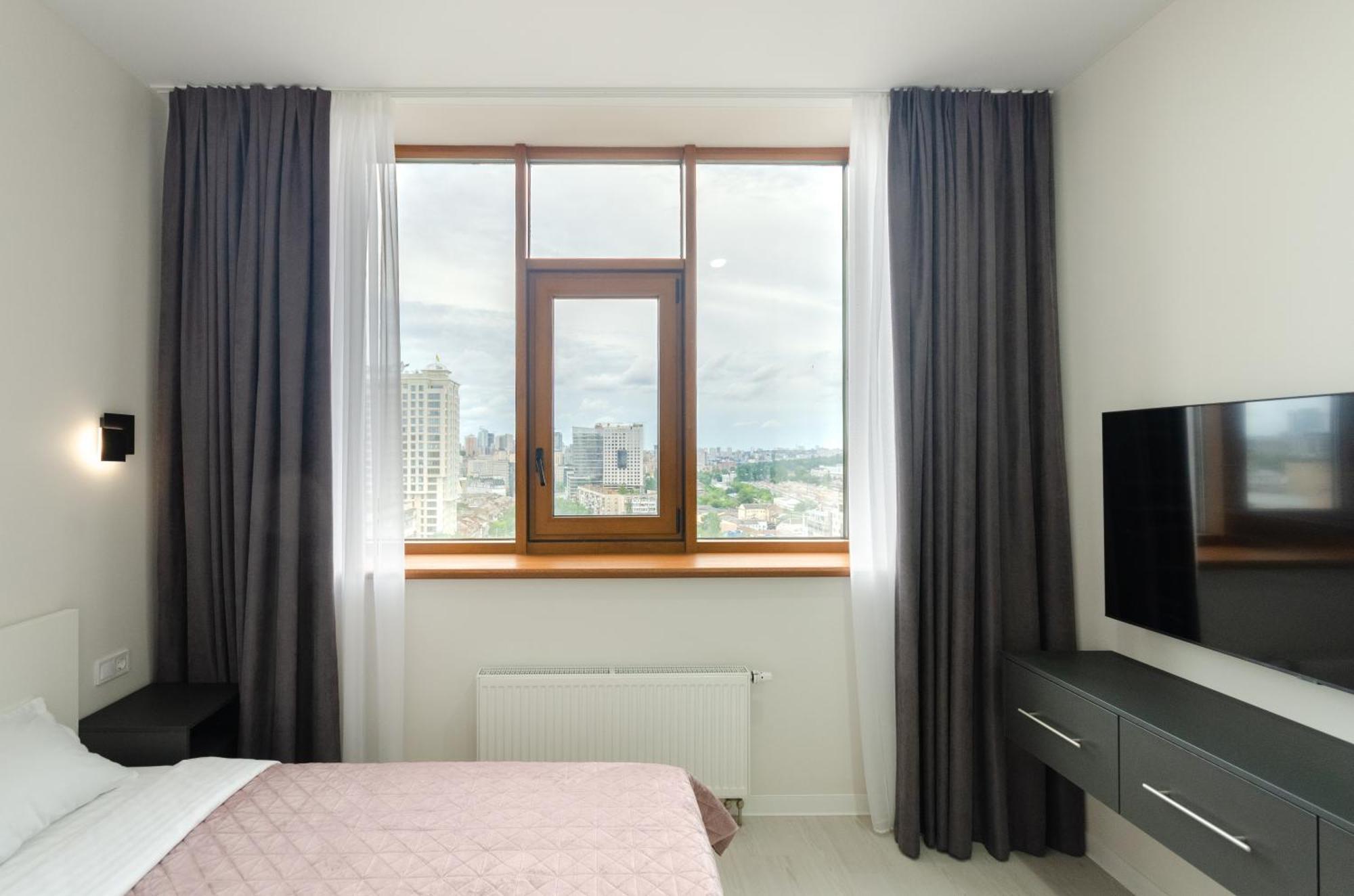 Petrovdom Inn Rc Diplomat Hall -The Smart Hotel Apartment Panoramic City View I Kijev Kültér fotó